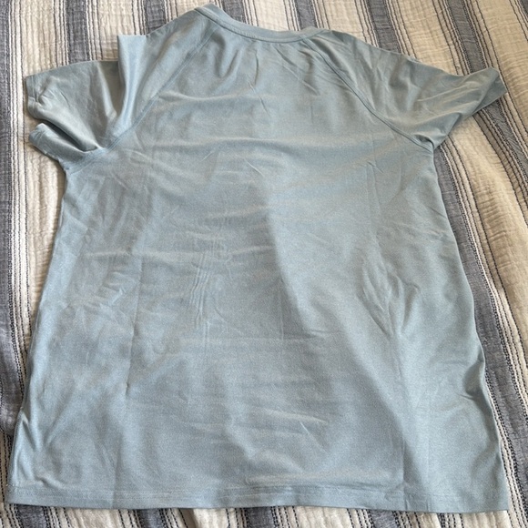 Eddie Bauer Short Sleeve Henley - Picture 4 of 4